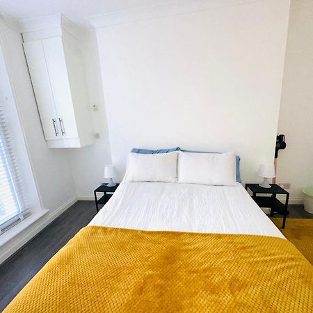 A Modern 2 Bedroom Seaside Apartment Hastings Eksteriør bilde